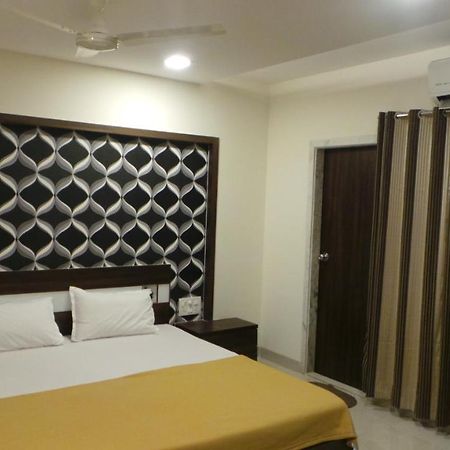Hotel Galaxy Residency Vasai Exterior foto
